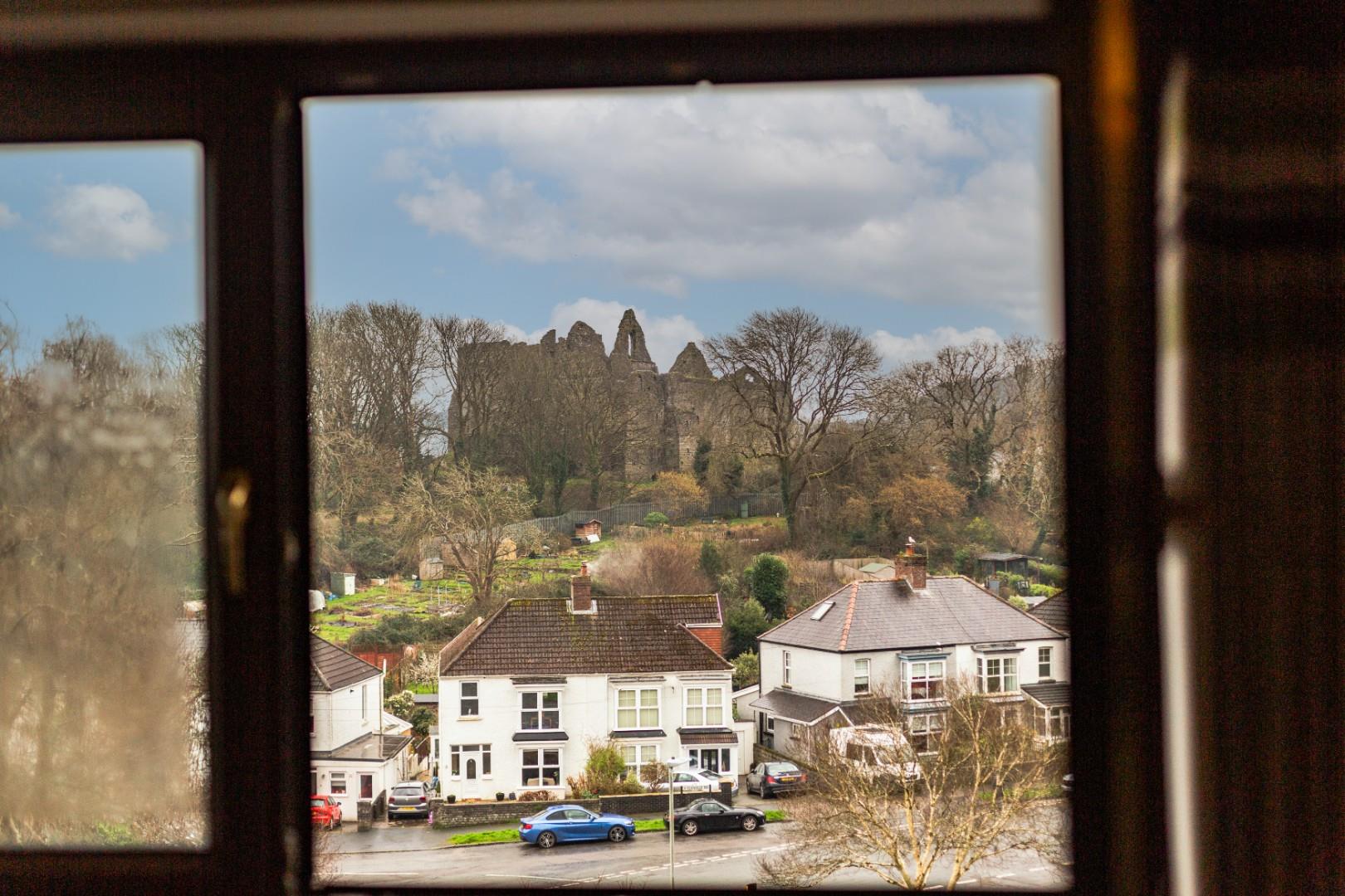 Oystermouth Court, Mumbles, Swansea, SA3 5TD